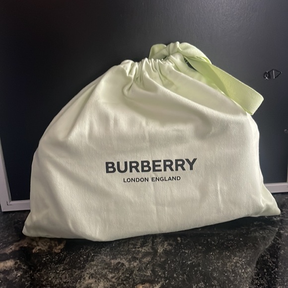 Burberry Lola camera bag - Picture 3 of 4